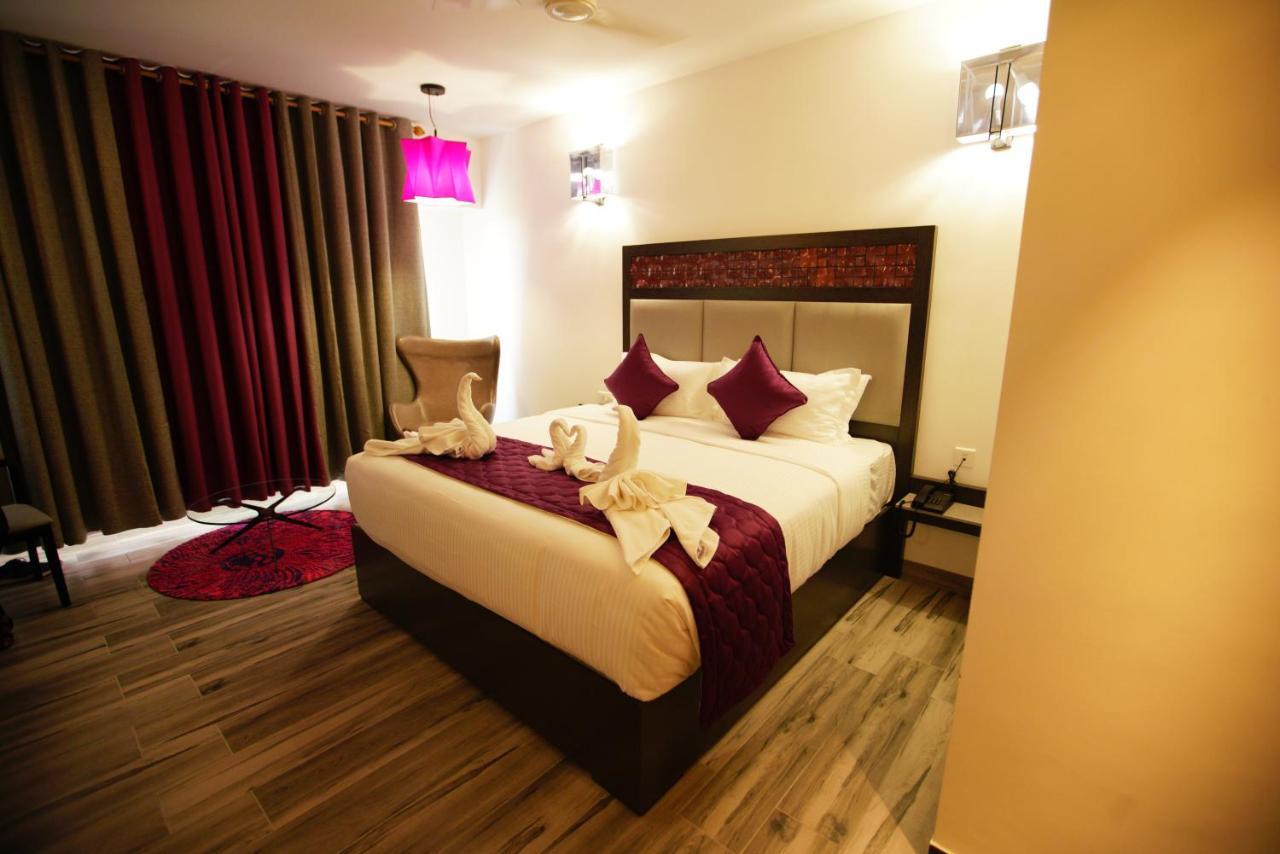 Hotel Visakka Palani Екстер'єр фото
