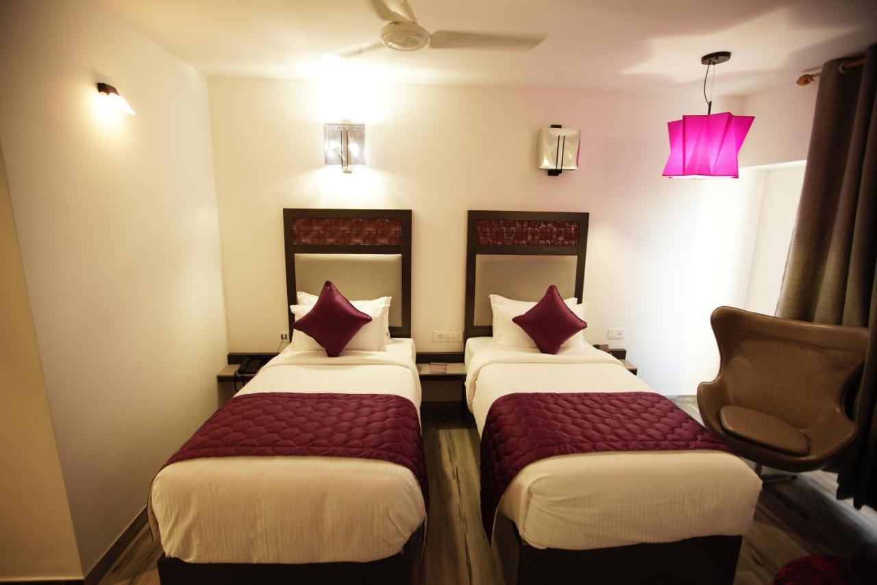 Hotel Visakka Palani Екстер'єр фото